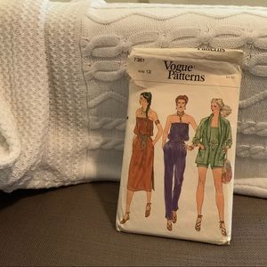 Vintage VOGUE Pattern ladies Sz 12 used once in tact!!